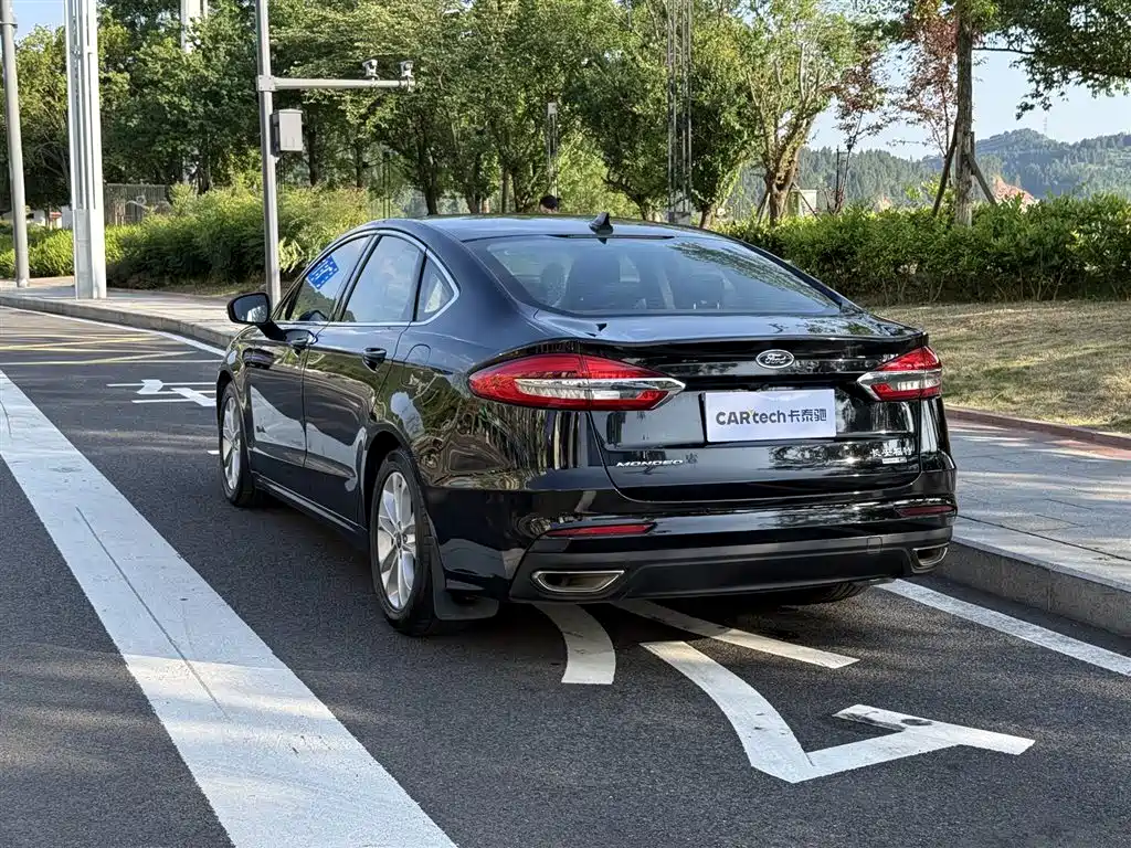 Ford Mondeo 2020 EcoBoost 180 Fashion