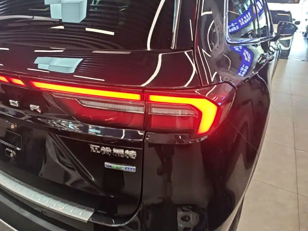 Ford Equator — миниатюра 8