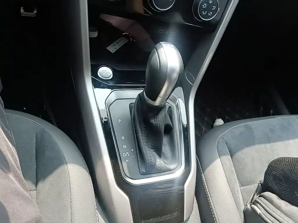Volkswagen T-Roc — миниатюра 14