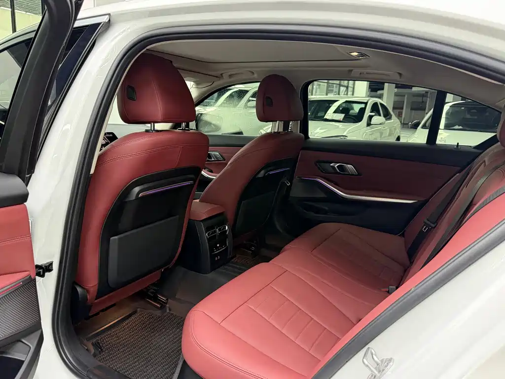 BMW 3 Series — миниатюра 4