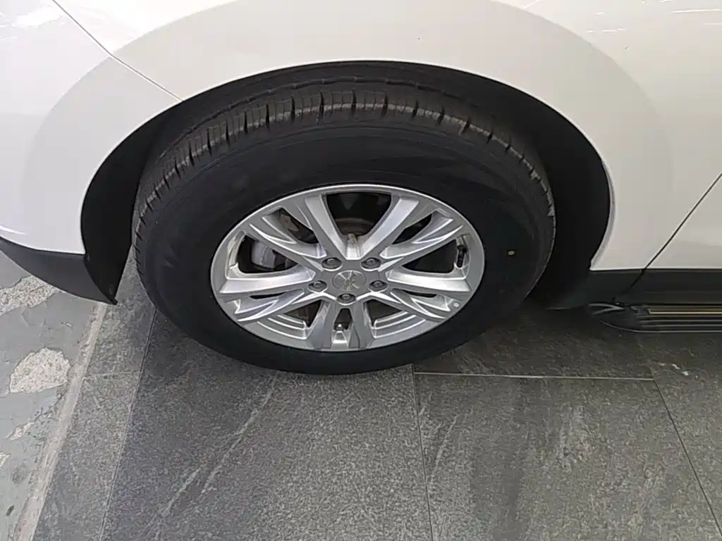 Chevrolet Equinox — миниатюра 23