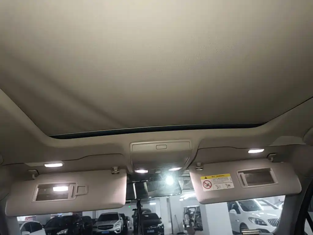 Volkswagen Tiguan L — миниатюра 18