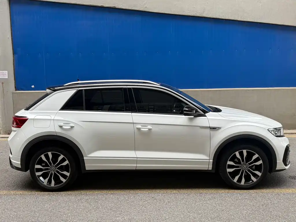 Volkswagen T-Roc — миниатюра 7