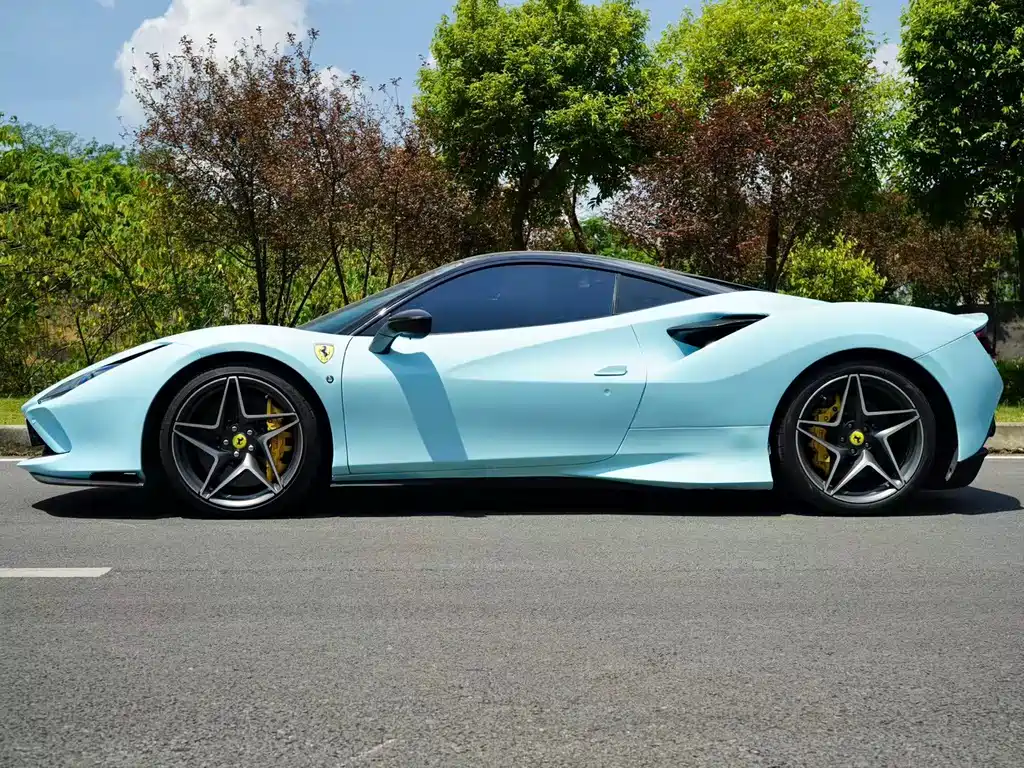 Ferrari F8 2019 Tributo 3.9T V8