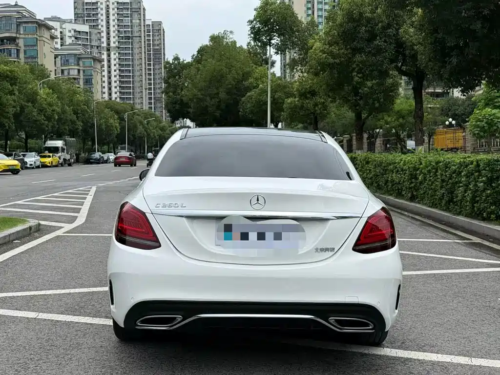 Mercedes-Benz C-Class — миниатюра 8