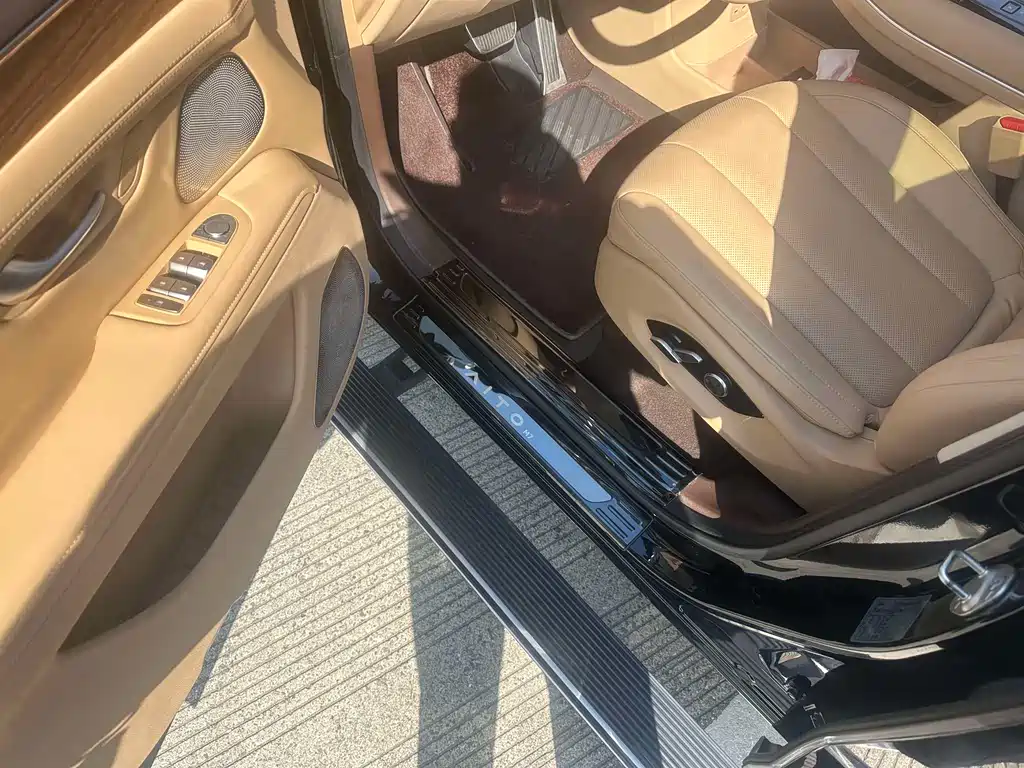 AITO ASK THE WORLD M7