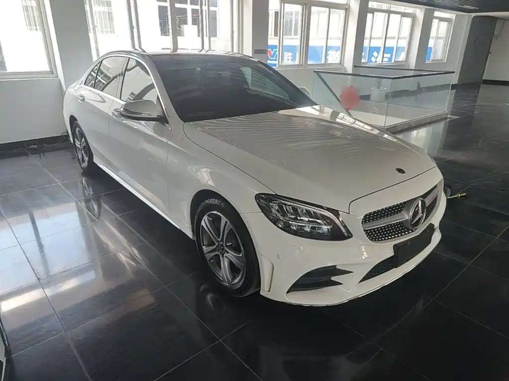 Mercedes-Benz C-Class — миниатюра 4
