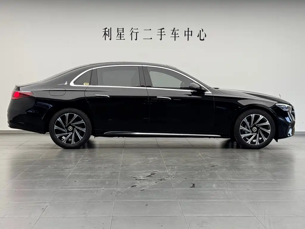 Mercedes-Benz E-Class — миниатюра 7