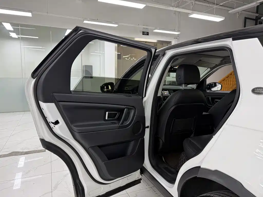 Land Rover Discovery Sport — миниатюра 13