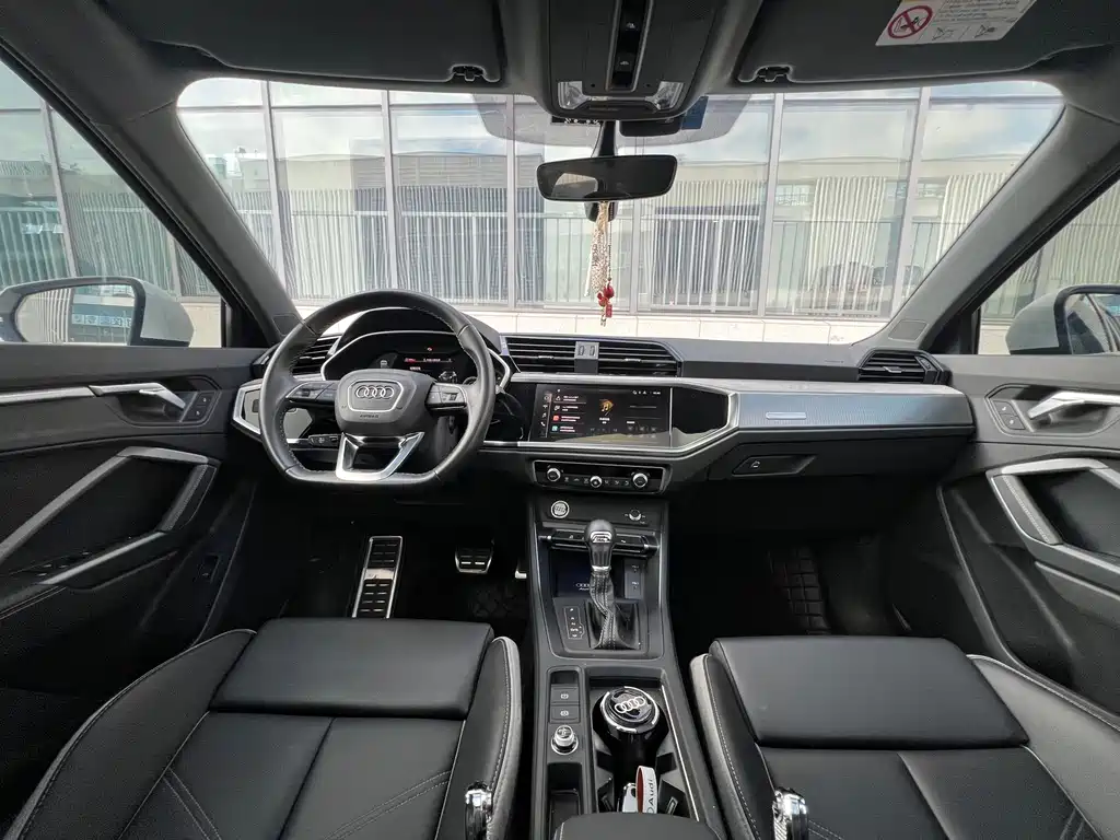 Audi Q3 — миниатюра 12