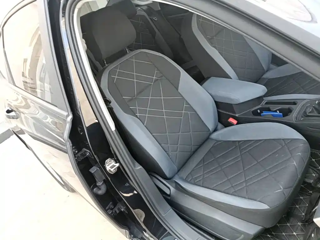 Volkswagen Lavida — миниатюра 25