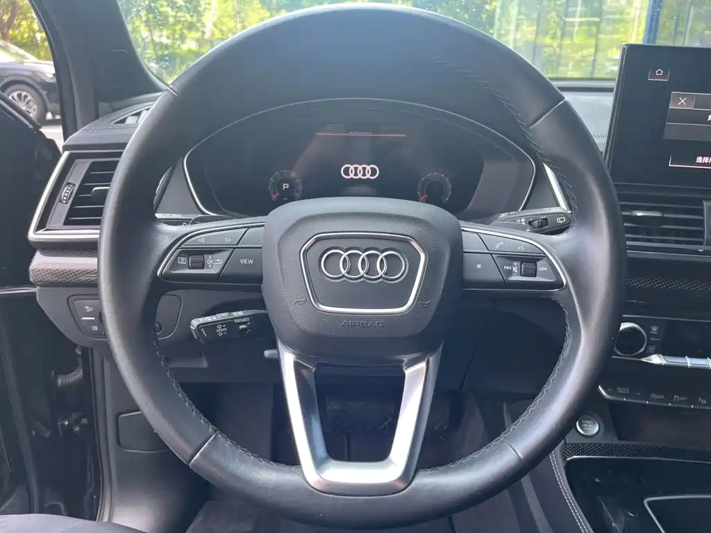 Audi Q5L Sportback — миниатюра 11