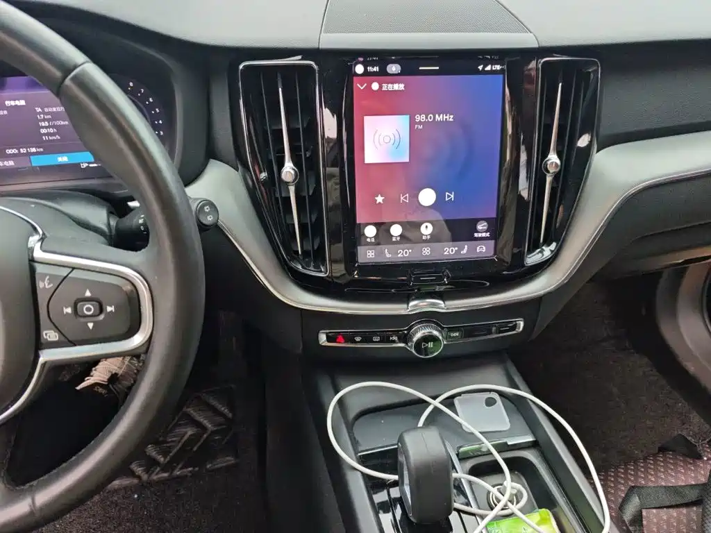 Volvo XC60 — миниатюра 9