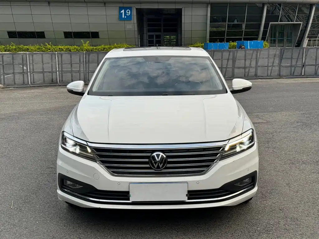 Volkswagen Lavida — миниатюра 2