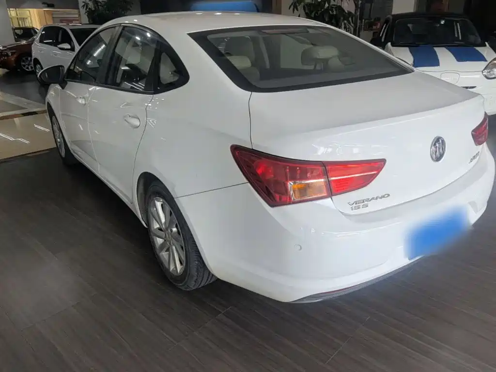 Buick Verano — миниатюра 5