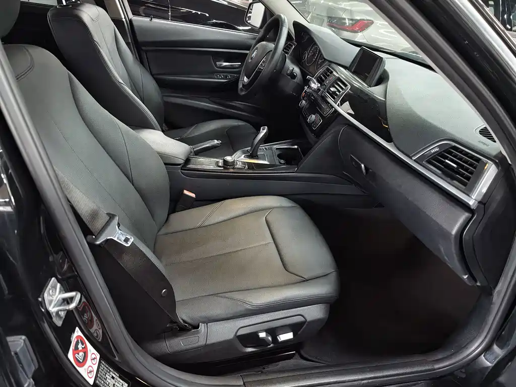 BMW 3 Series — миниатюра 9