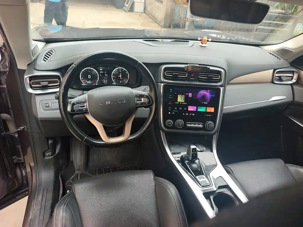Lynk & Co 01 — миниатюра 10