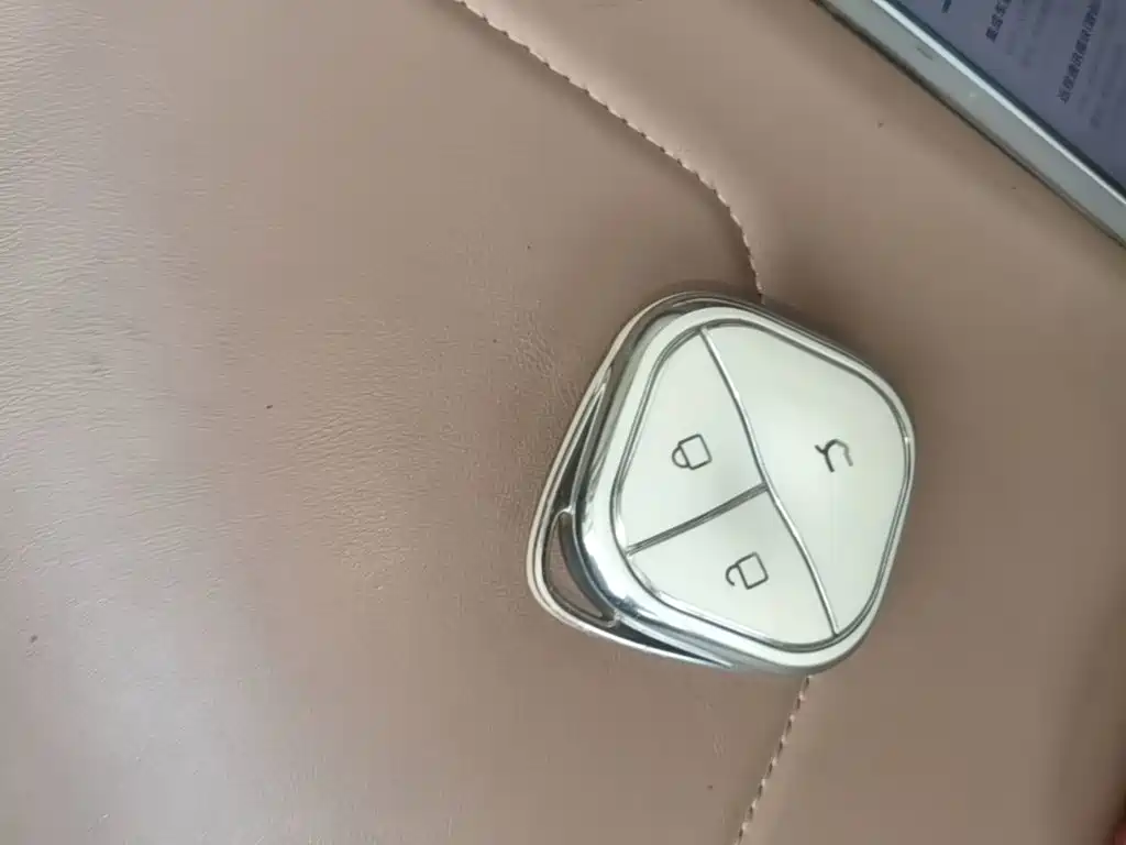 Wuling MINIEV — миниатюра 9