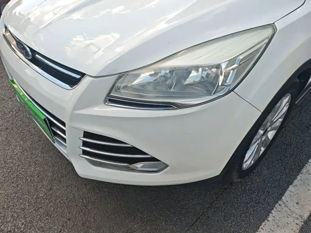Ford Kuga — миниатюра 24