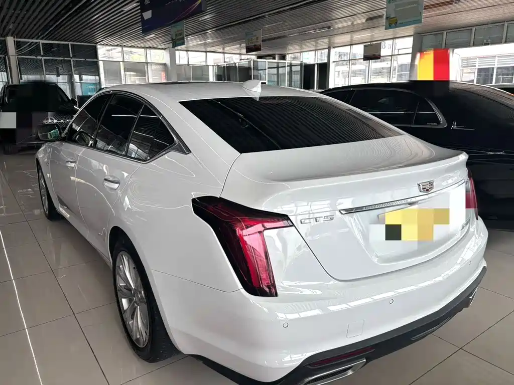 Cadillac CT5 — миниатюра 7