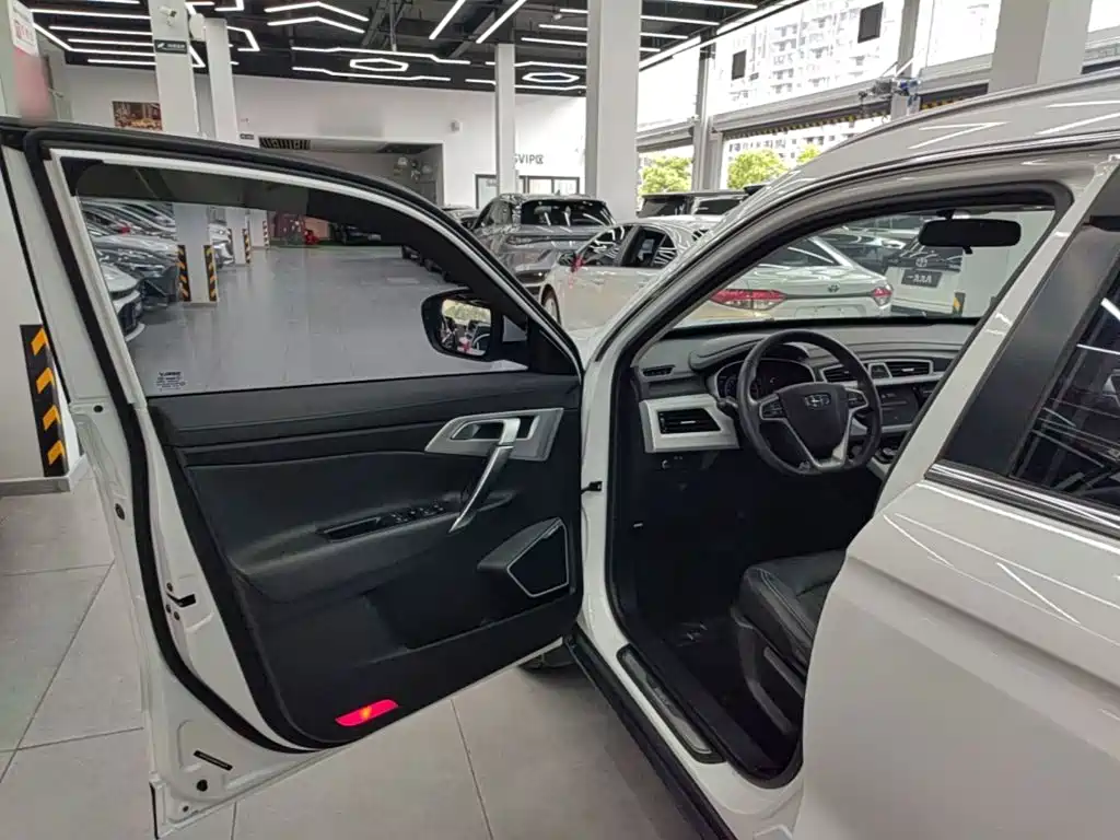 Geely Boyue — миниатюра 16