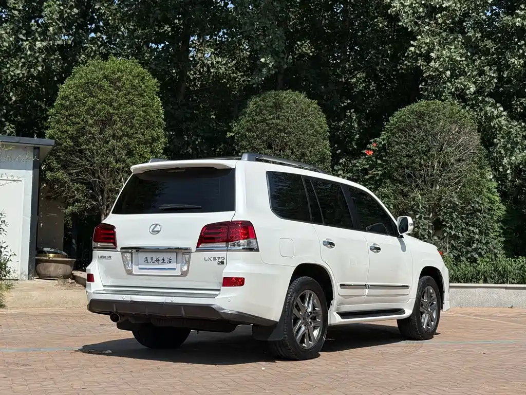 Lexus LX — миниатюра 20