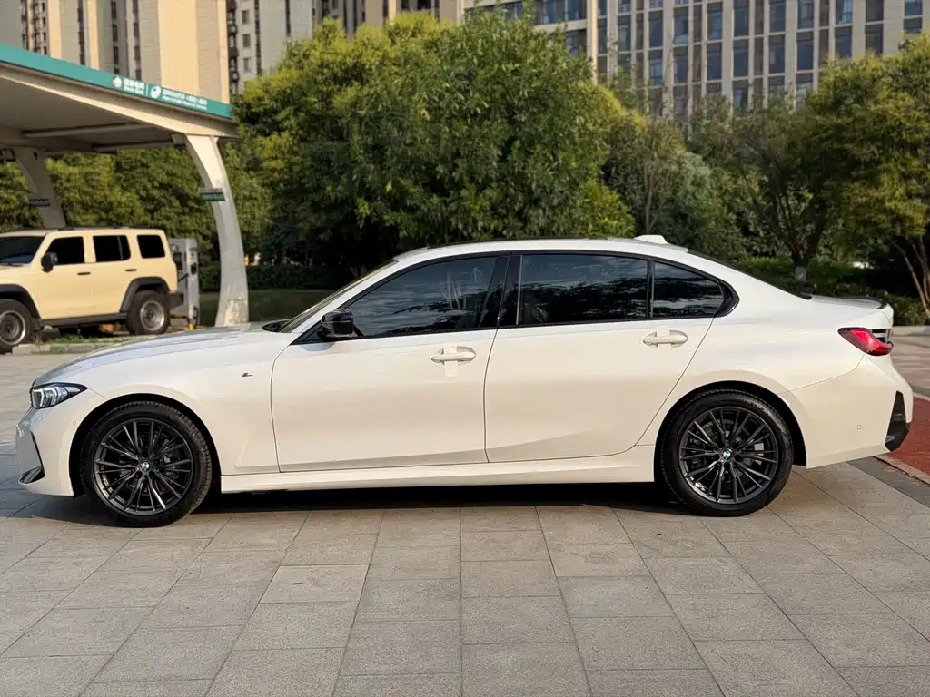 BMW 3 Series — миниатюра 8