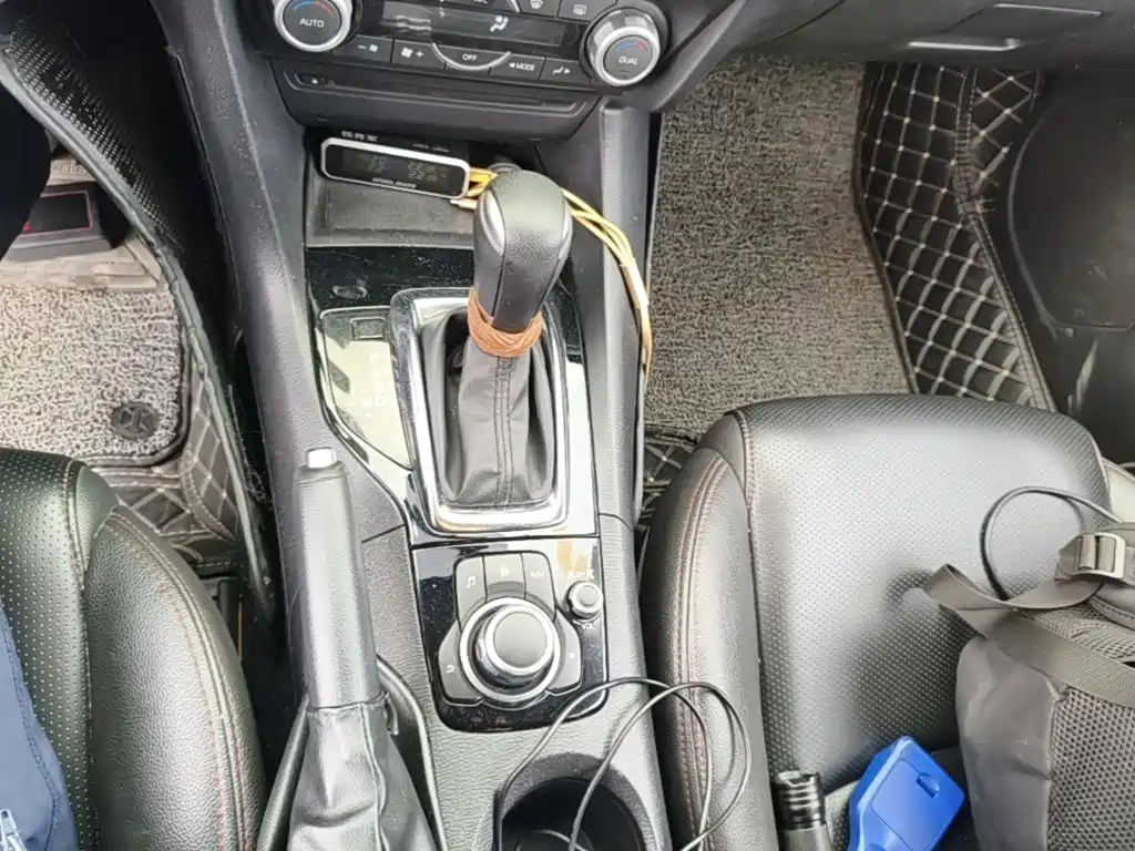 Mazda 3 Axela — миниатюра 14