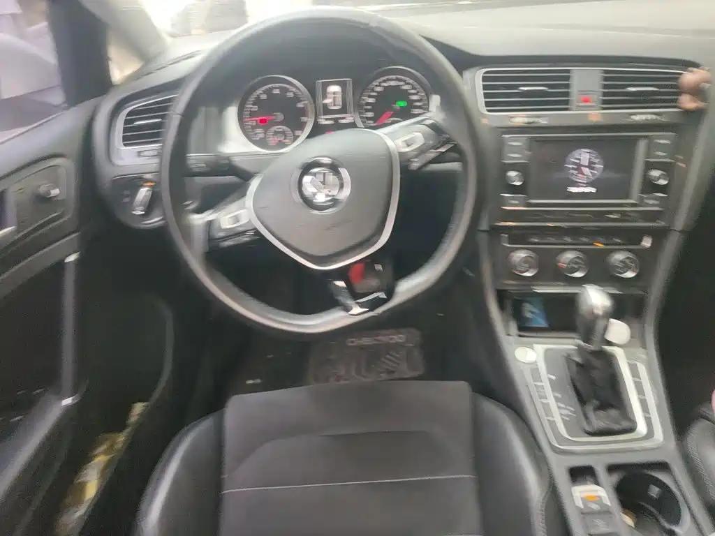 Volkswagen Golf — миниатюра 3