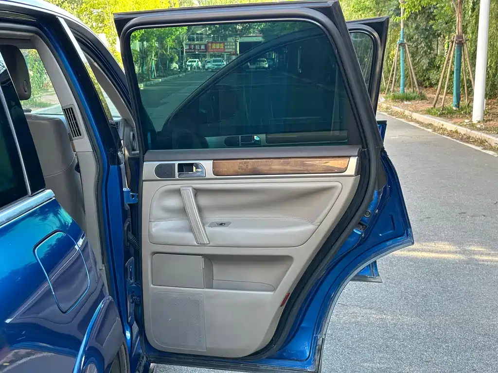 Volkswagen Touareg — миниатюра 12