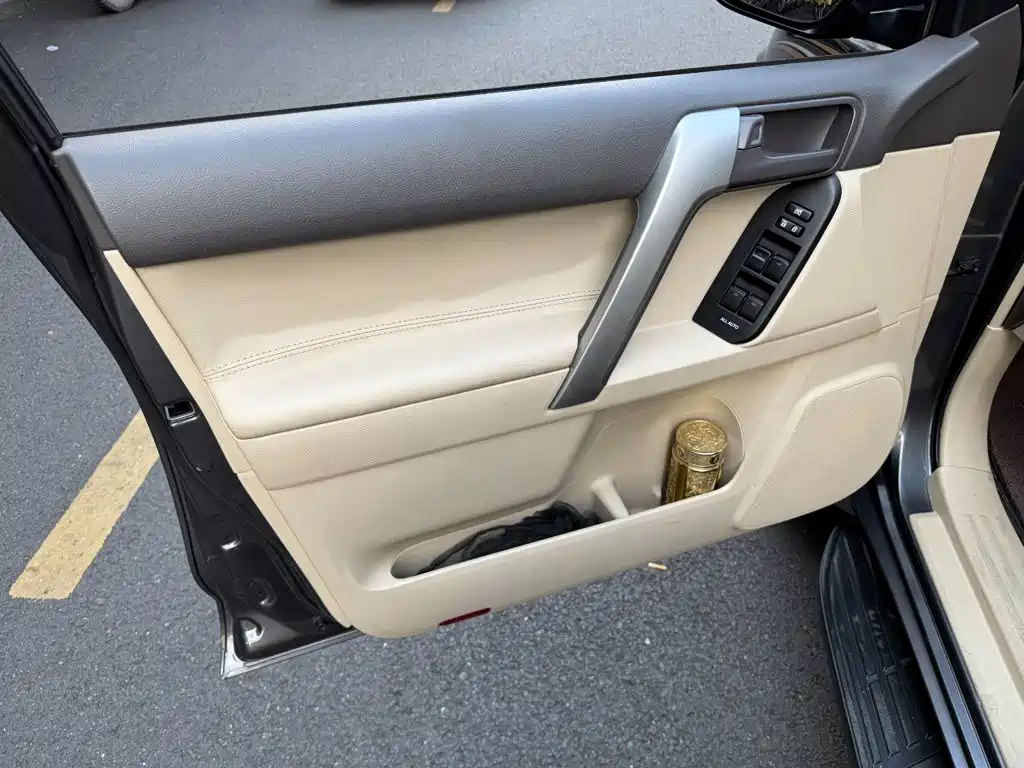 Toyota Prado (Import) — миниатюра 6