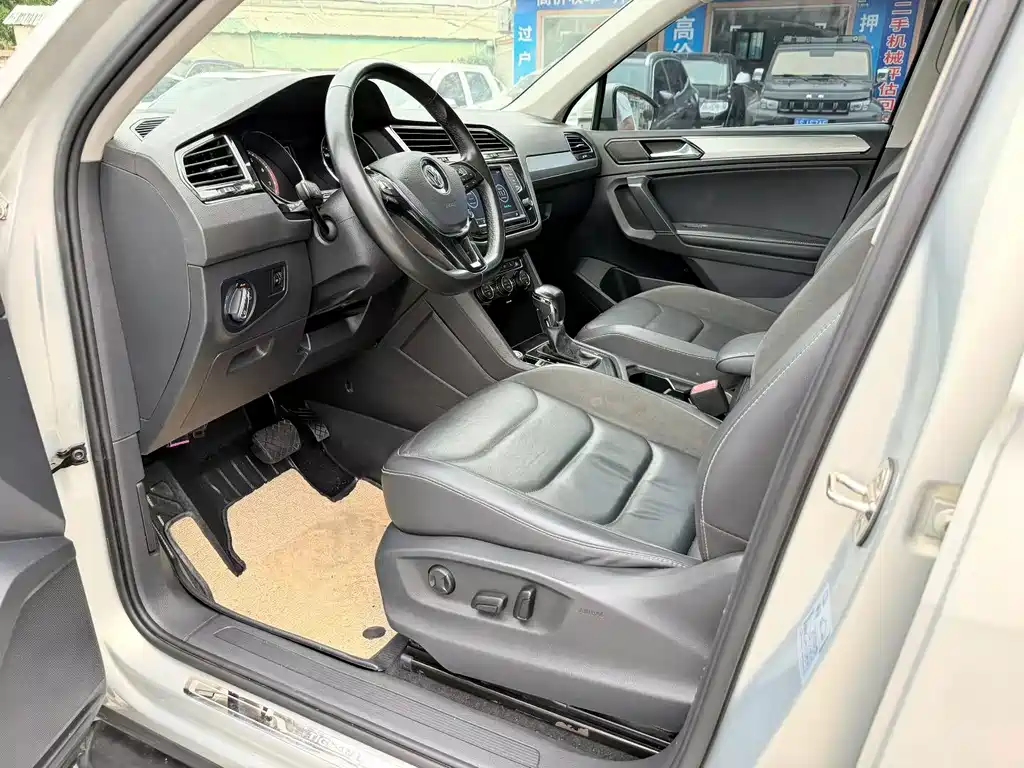 Volkswagen Tiguan L — миниатюра 4