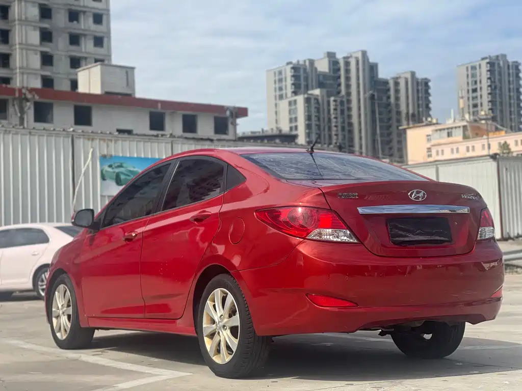 Hyundai Verna — миниатюра 15