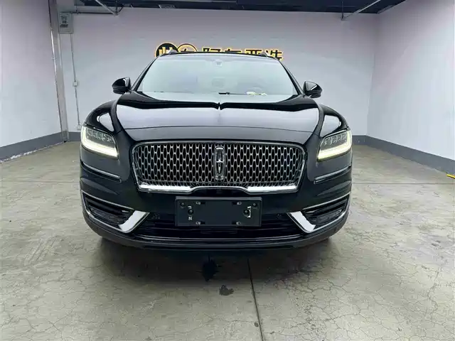 LINCOLN NAVIGATOR (IMPORT) 2020