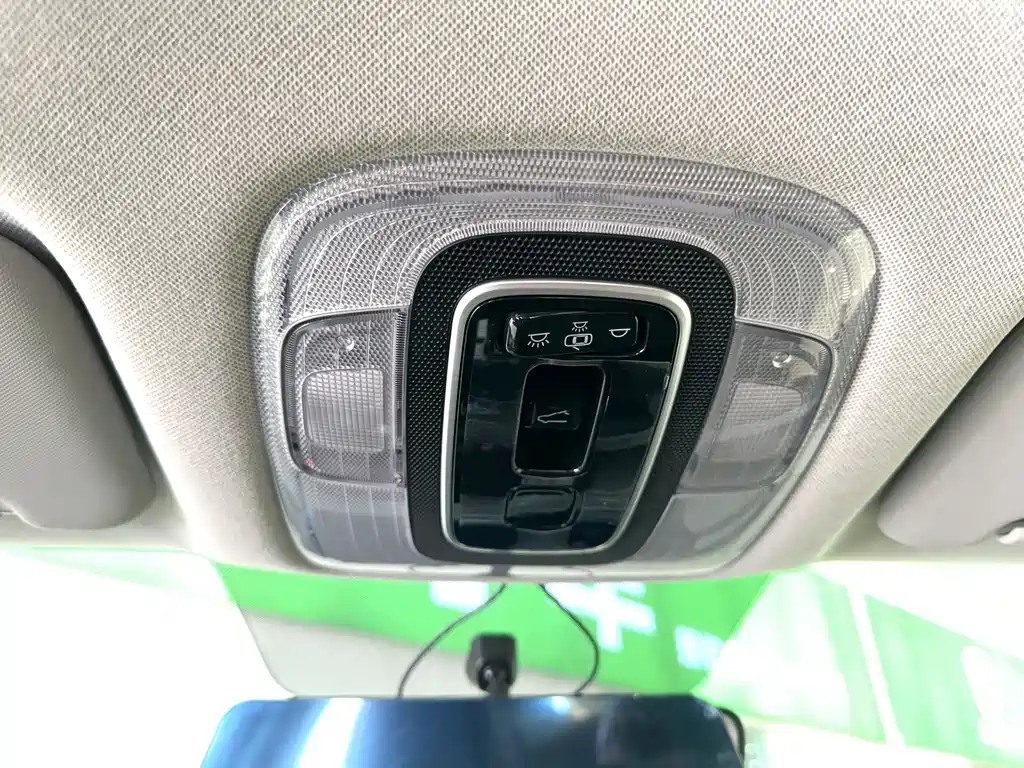 Hyundai Elantra — миниатюра 12