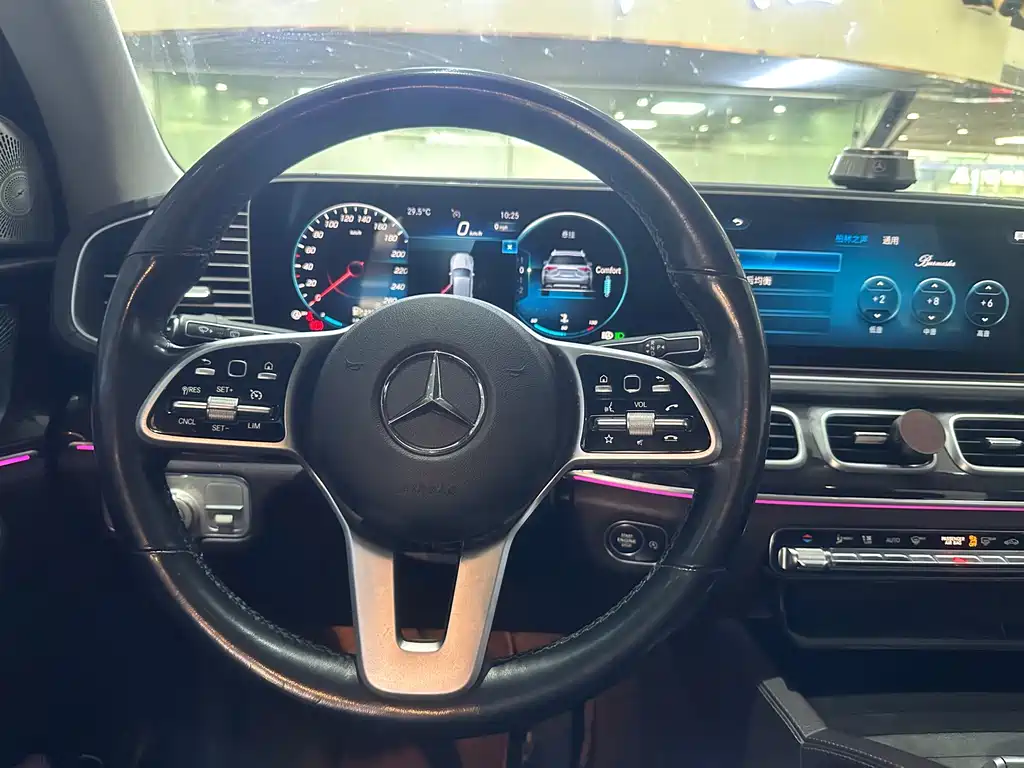 Mercedes-Benz GLE (Import) — миниатюра 8