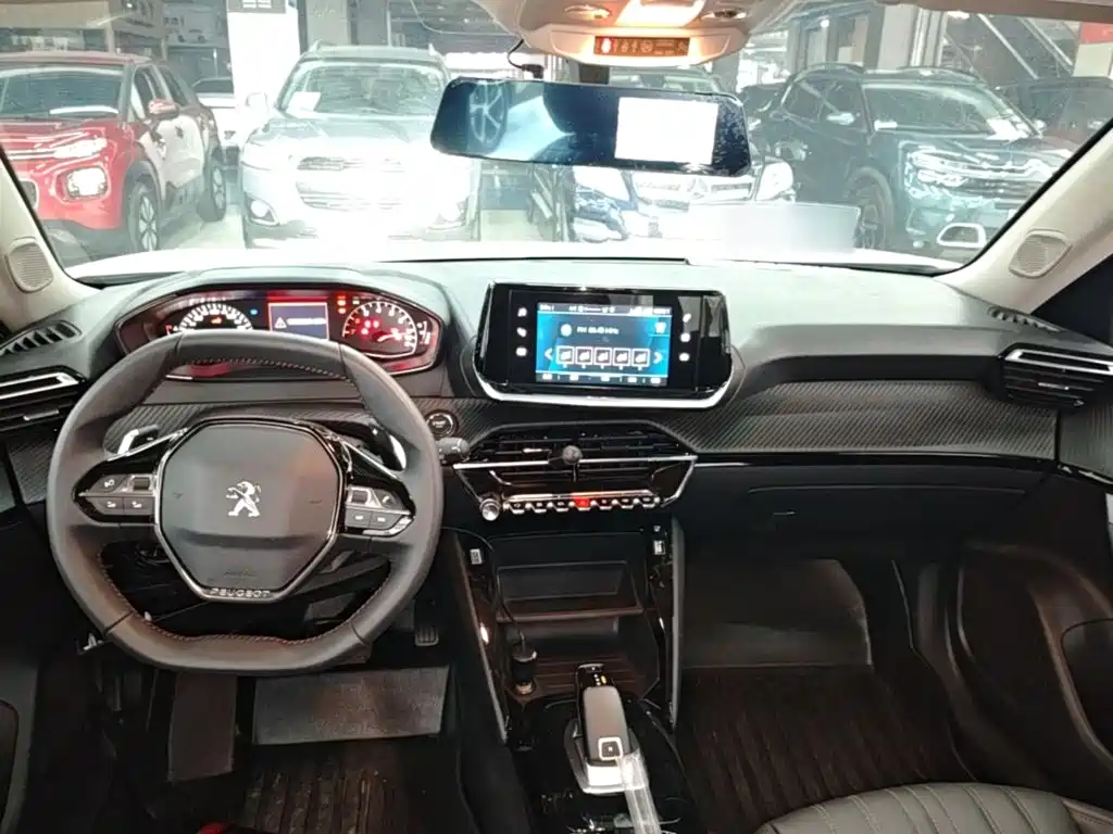 Peugeot 2008 — миниатюра 10