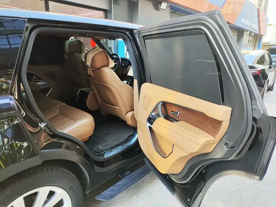 Land Rover Range Rover — миниатюра 6