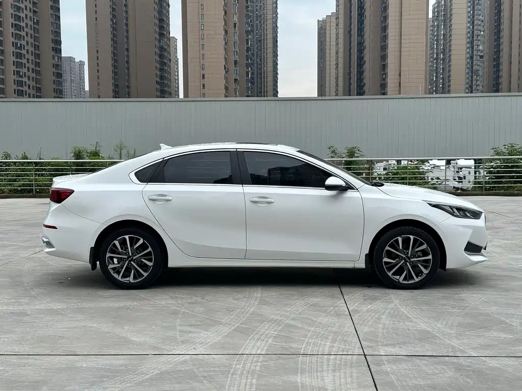 Kia K3 — миниатюра 8