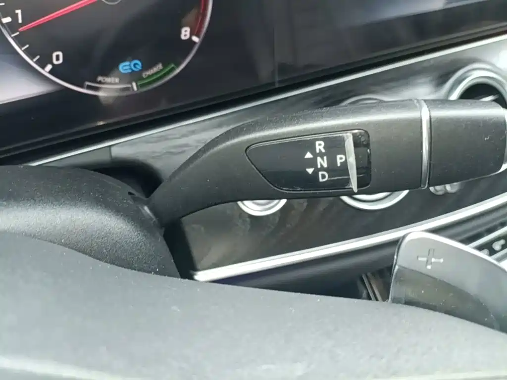 Mercedes-Benz E-Class — миниатюра 14