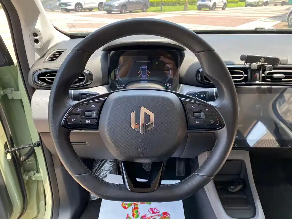 Leapmotor Leapmotor T03 — миниатюра 8