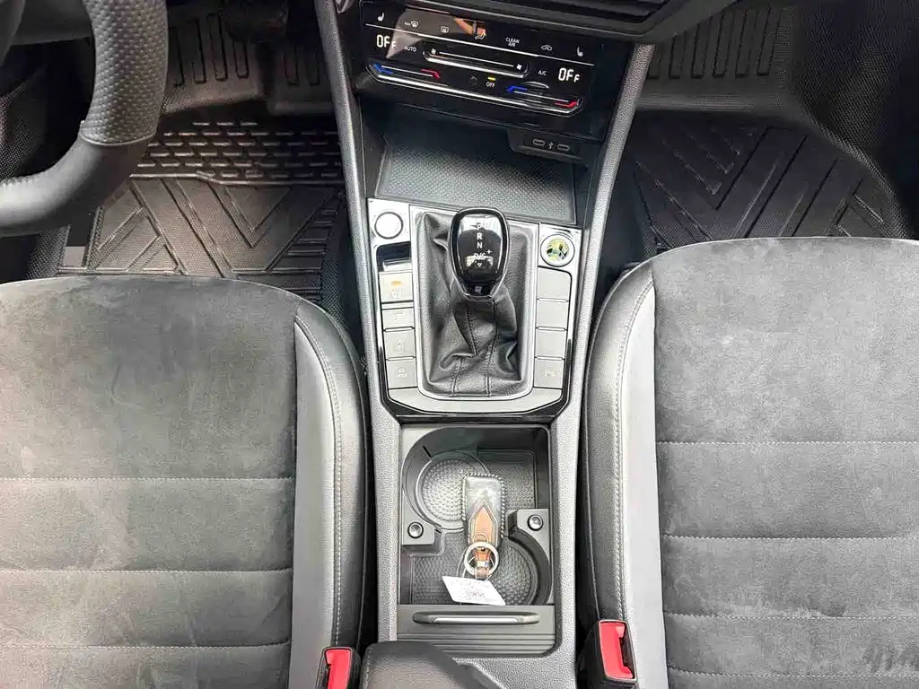 Volkswagen Sagitar — миниатюра 11