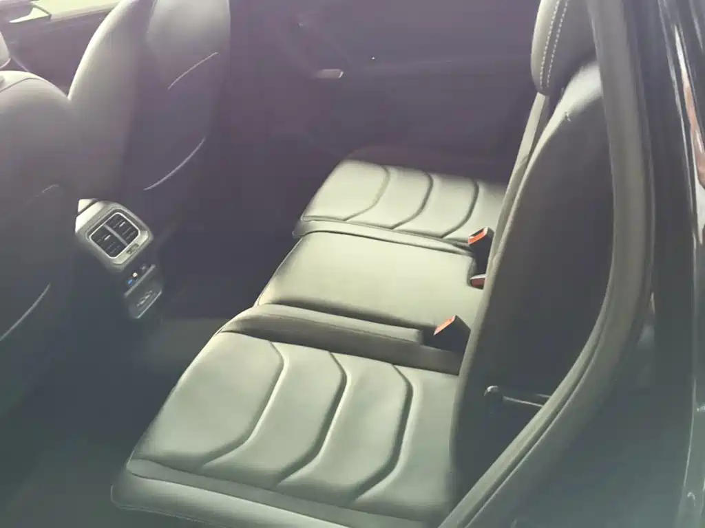Volkswagen Tiguan L — миниатюра 17