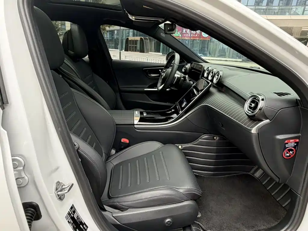 Mercedes-Benz C-Class — миниатюра 4