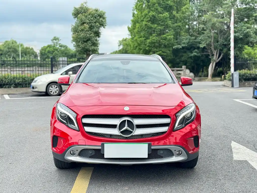 Mercedes-Benz GLA (Import) — миниатюра 2