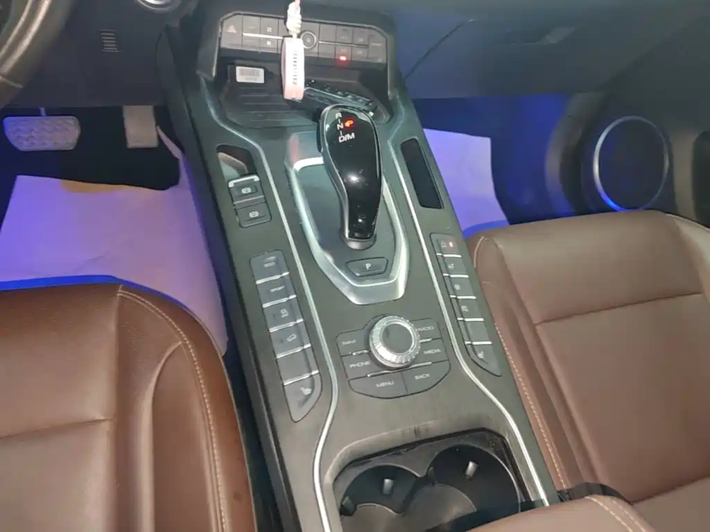 Wey Wey VV6 — миниатюра 14