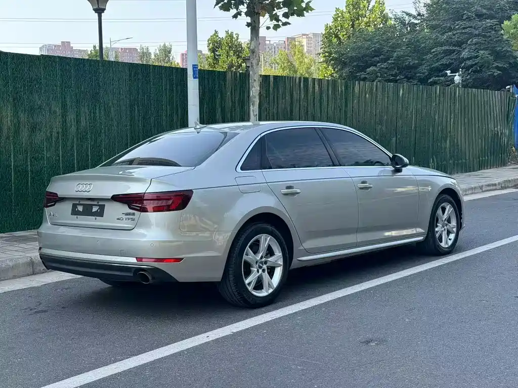 Audi A4L — миниатюра 4