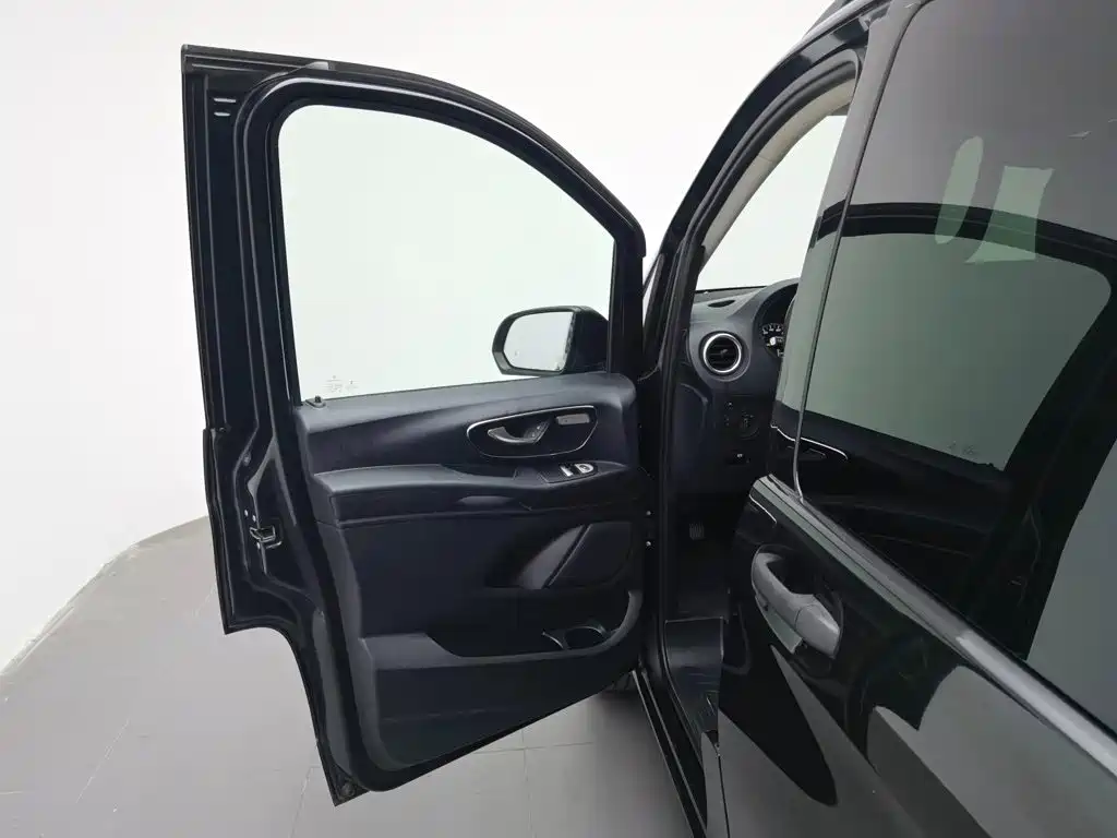 Mercedes-Benz — миниатюра 16
