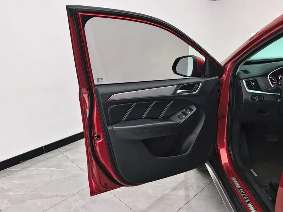Roewe RX5 — миниатюра 7