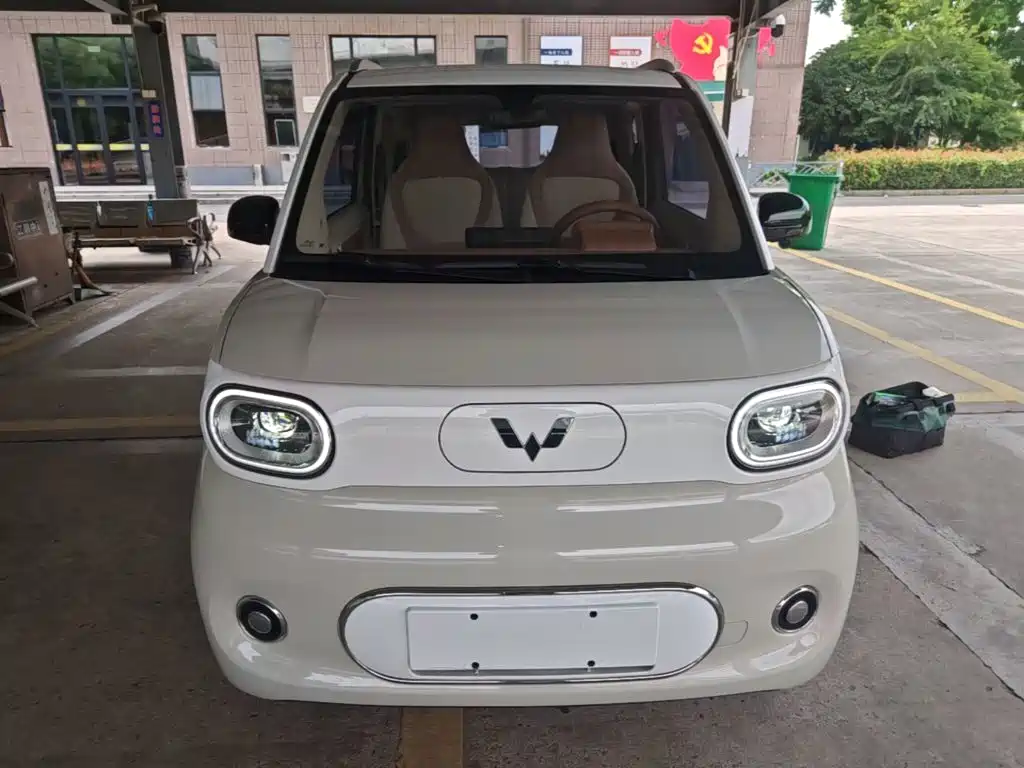 Wuling MINIEV — миниатюра 3